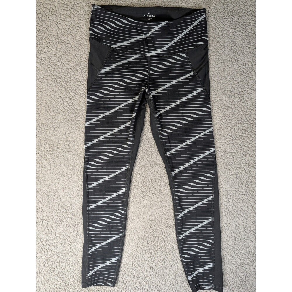 Athleta Womens Medium Tight Leggings Waves Stealth 7/8 Yoga Active Black